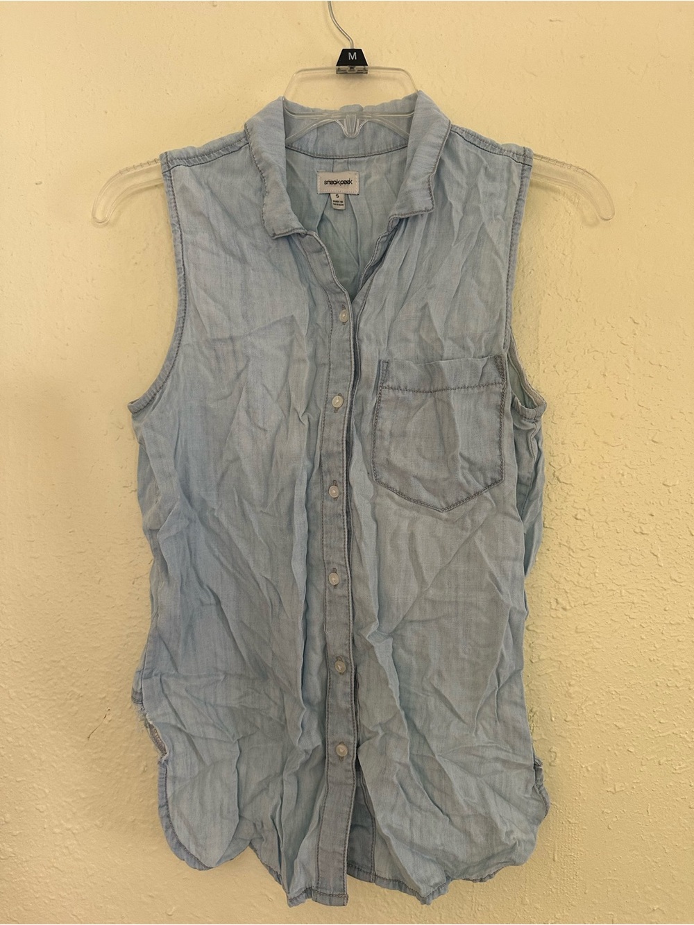 Sneak Peek Light Blue Sleeveless Button-Down Chambray Shirt
